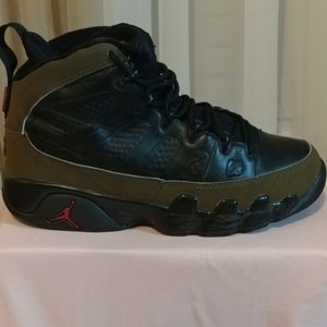 Air Jordan 9 Retro